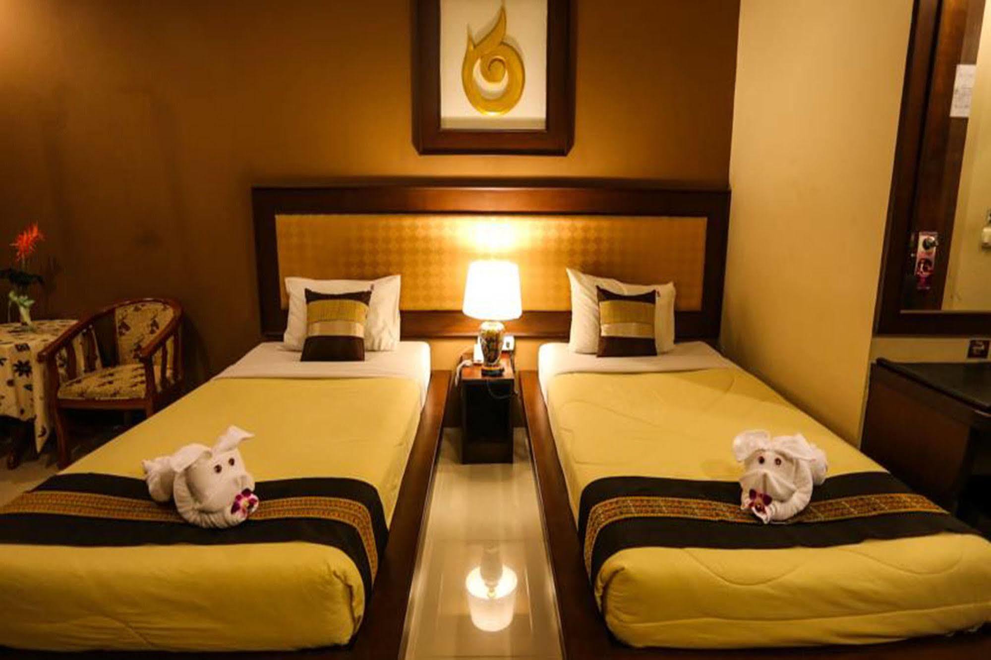 Madina Rayong Hotel Ngoại thất bức ảnh
