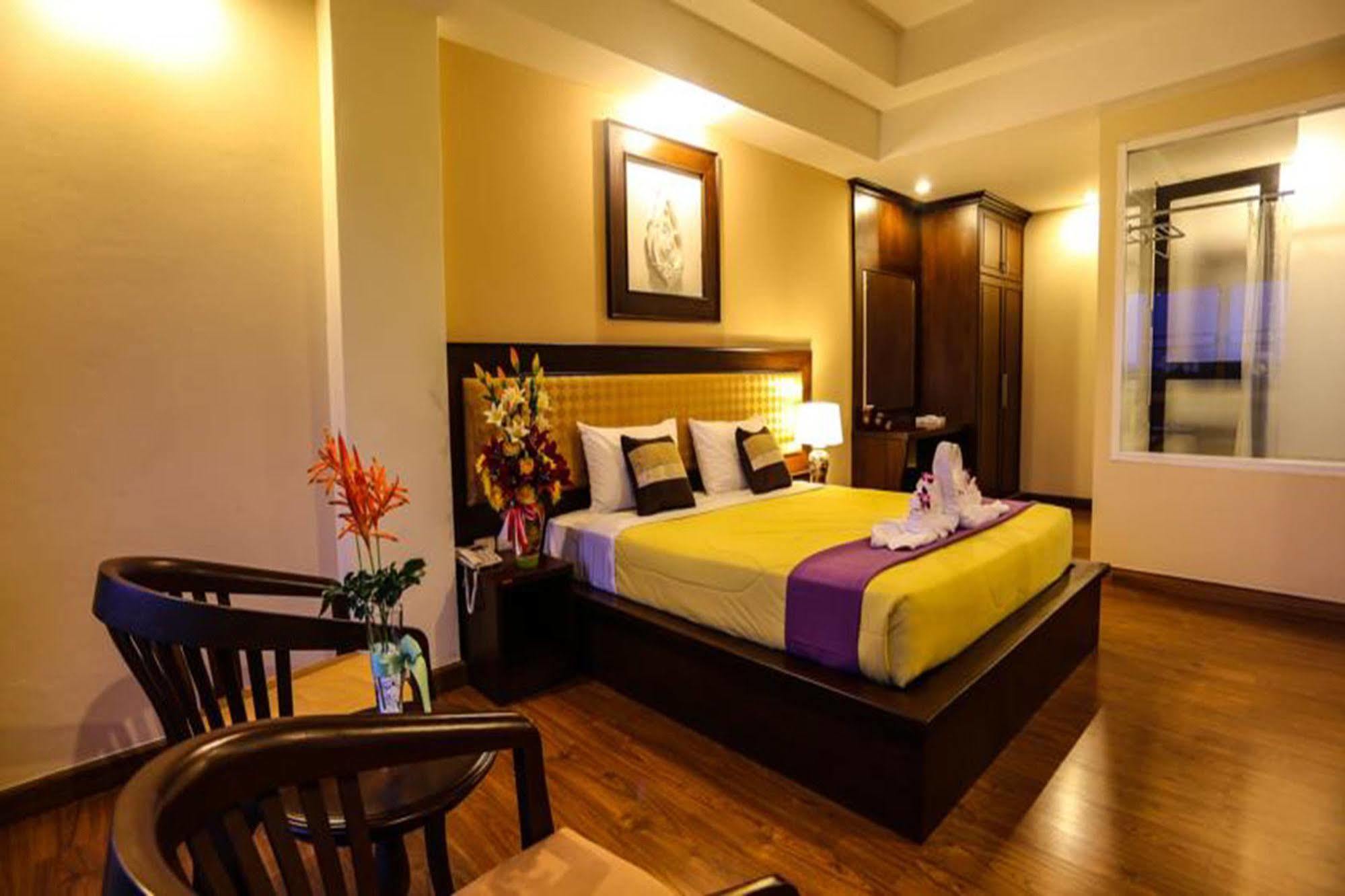 Madina Rayong Hotel Ngoại thất bức ảnh